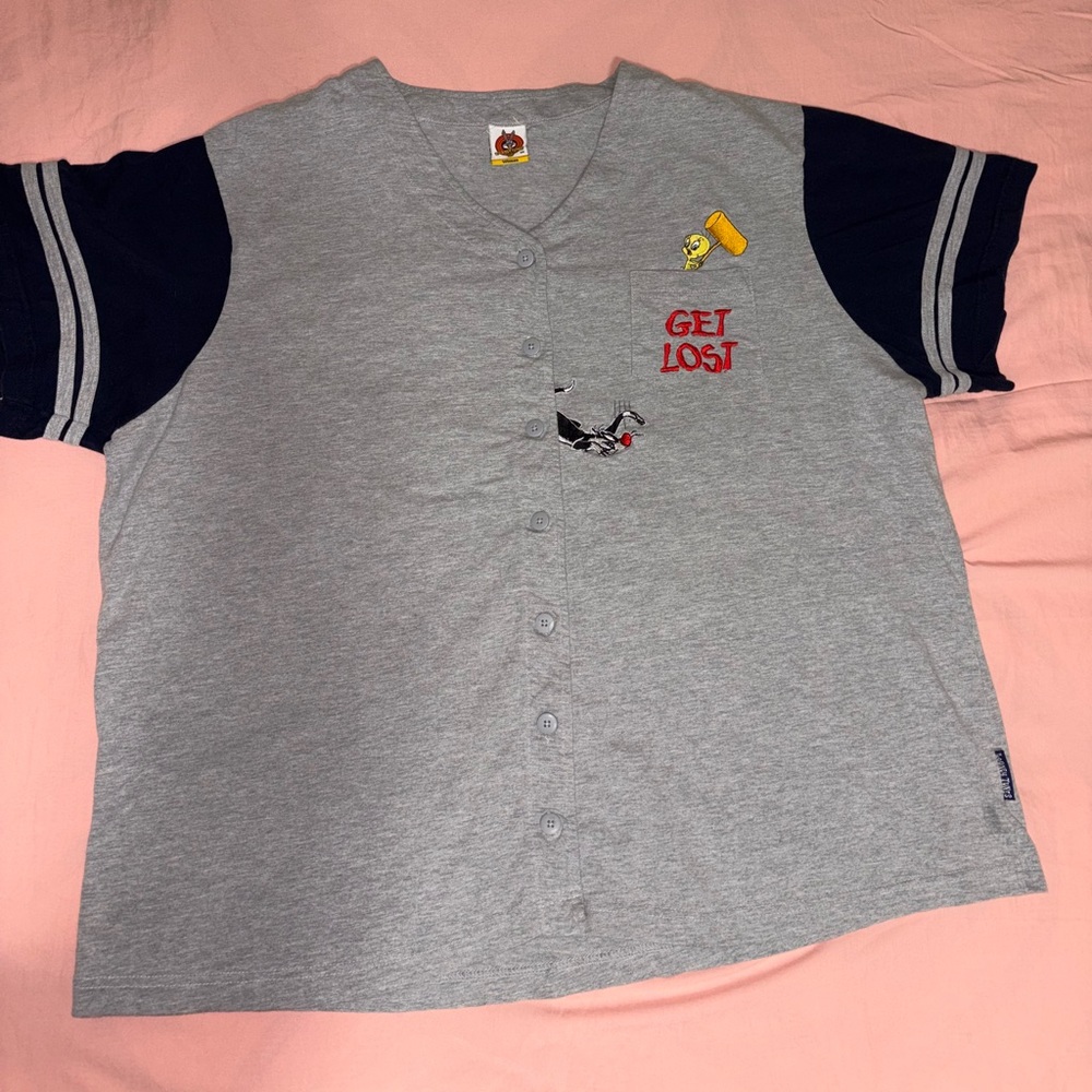 2001 Looney Tunes Women’s Button Down Jersey Style T shirt With Embroidery